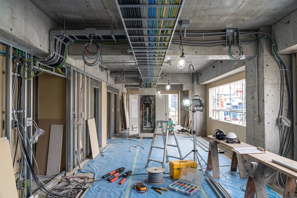 【埼玉・見沼区】建築電気施工管理｜経験者歓迎・資格取得支援